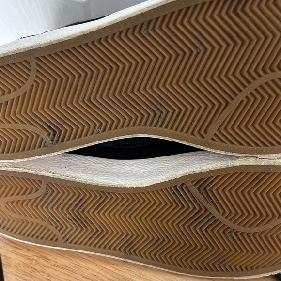 Nike Kids Black Suede High Tops. - Picture 8 of 9